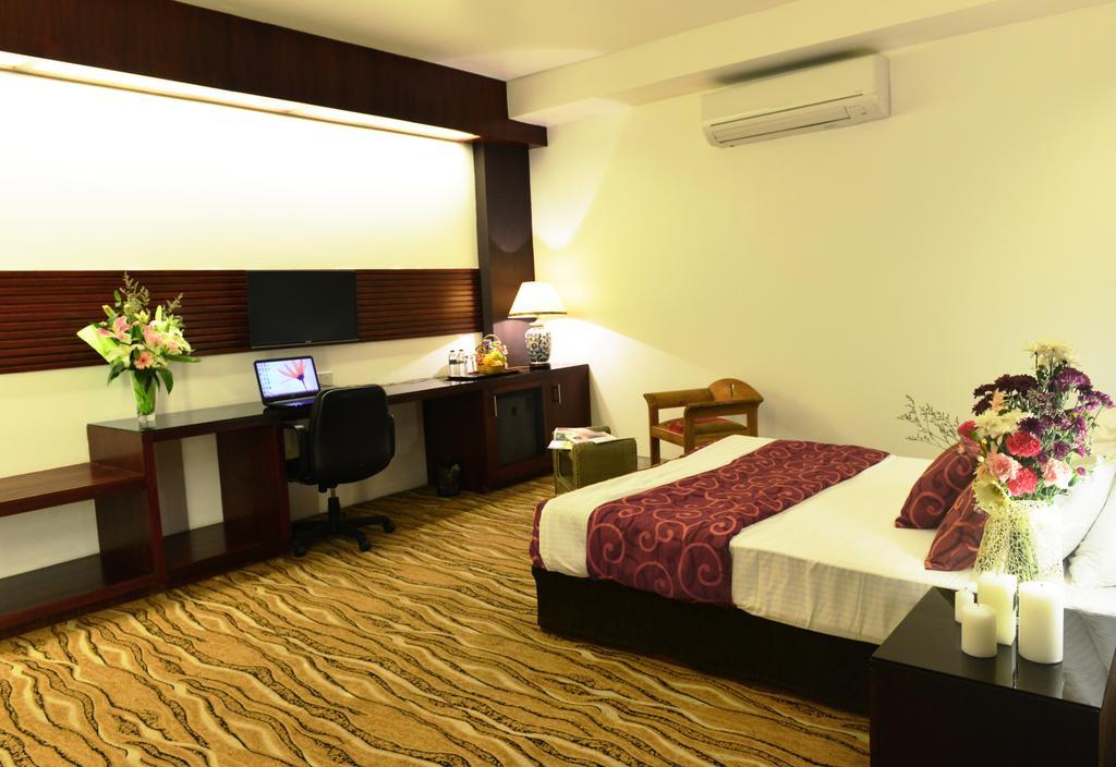 Amazon Lilly Lake View Residence Dhaka Zimmer foto